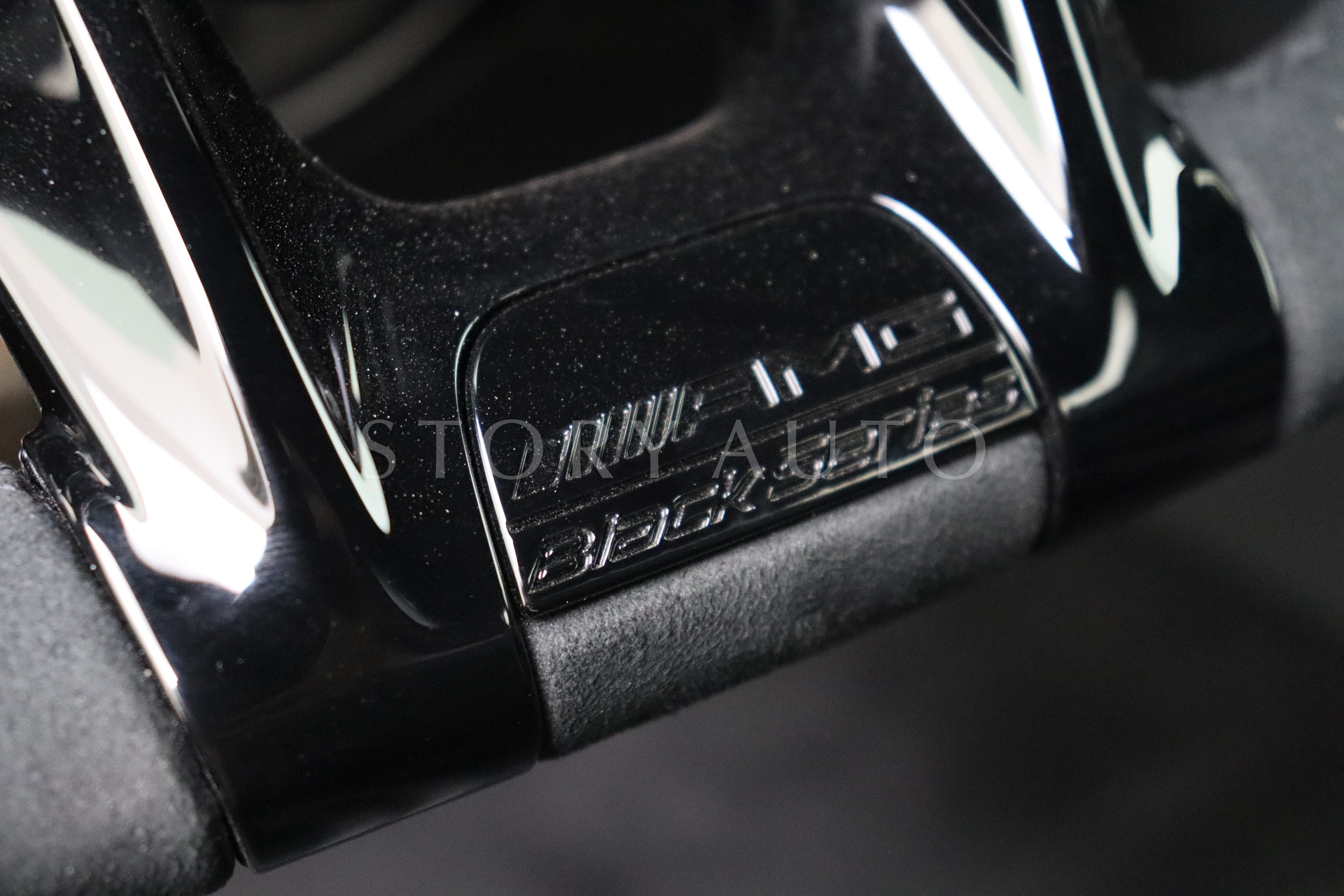 wmx1903811a042505-13