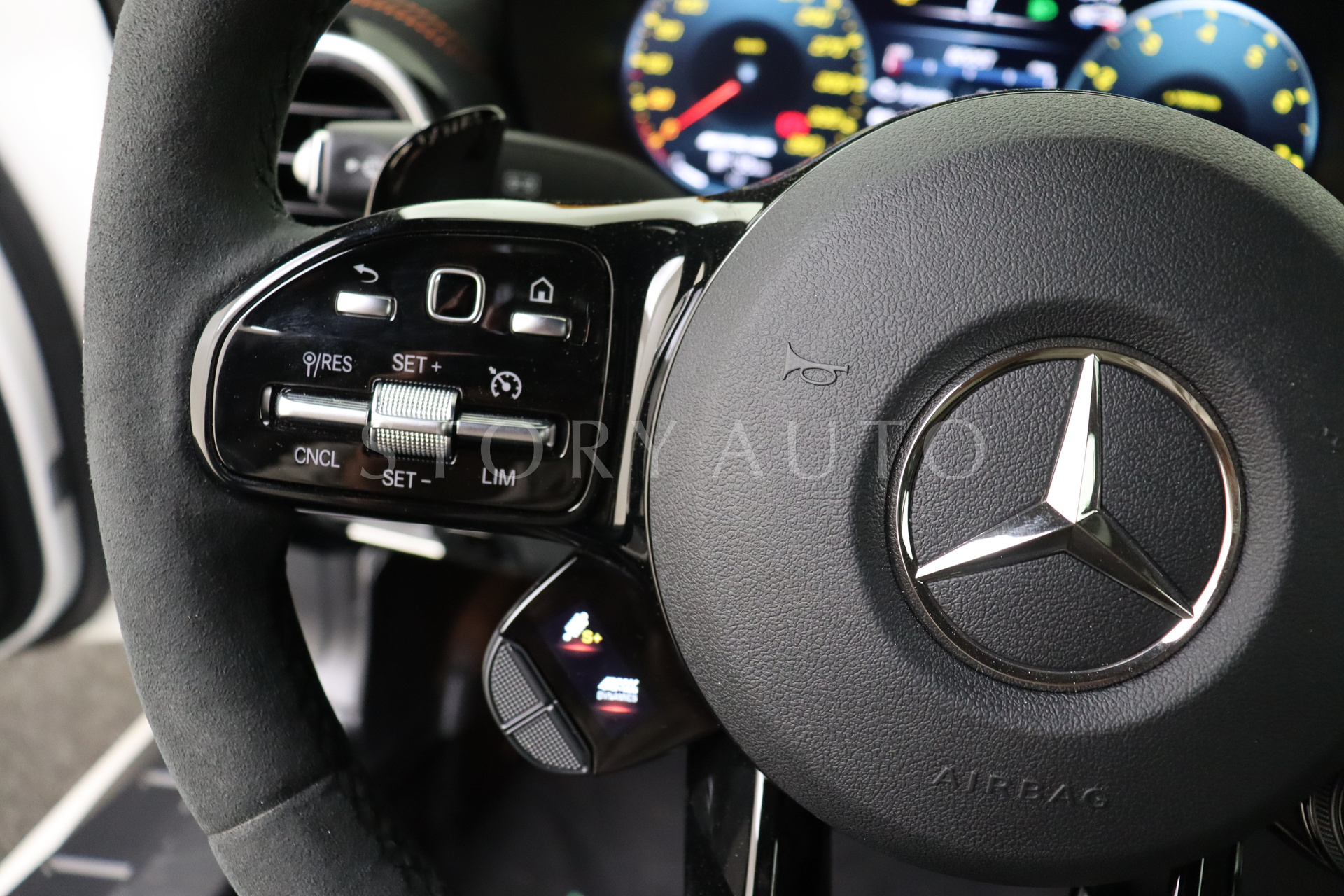 wmx1903811a042513-13