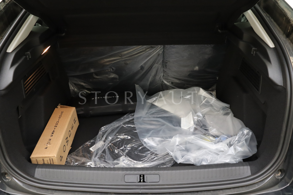 vr7bahnl2se000317-26